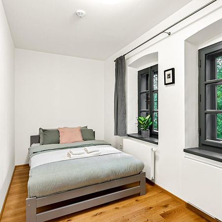Vyletni Restaurace Rudolfov Hotel ยินดริคูฟราเดตส์ ภายนอก รูปภาพ