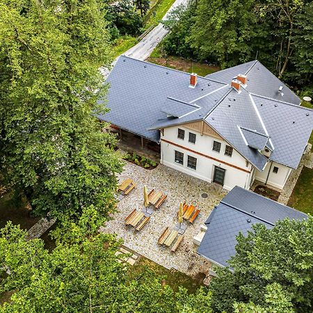 Vyletni Restaurace Rudolfov Hotel ยินดริคูฟราเดตส์ ภายนอก รูปภาพ