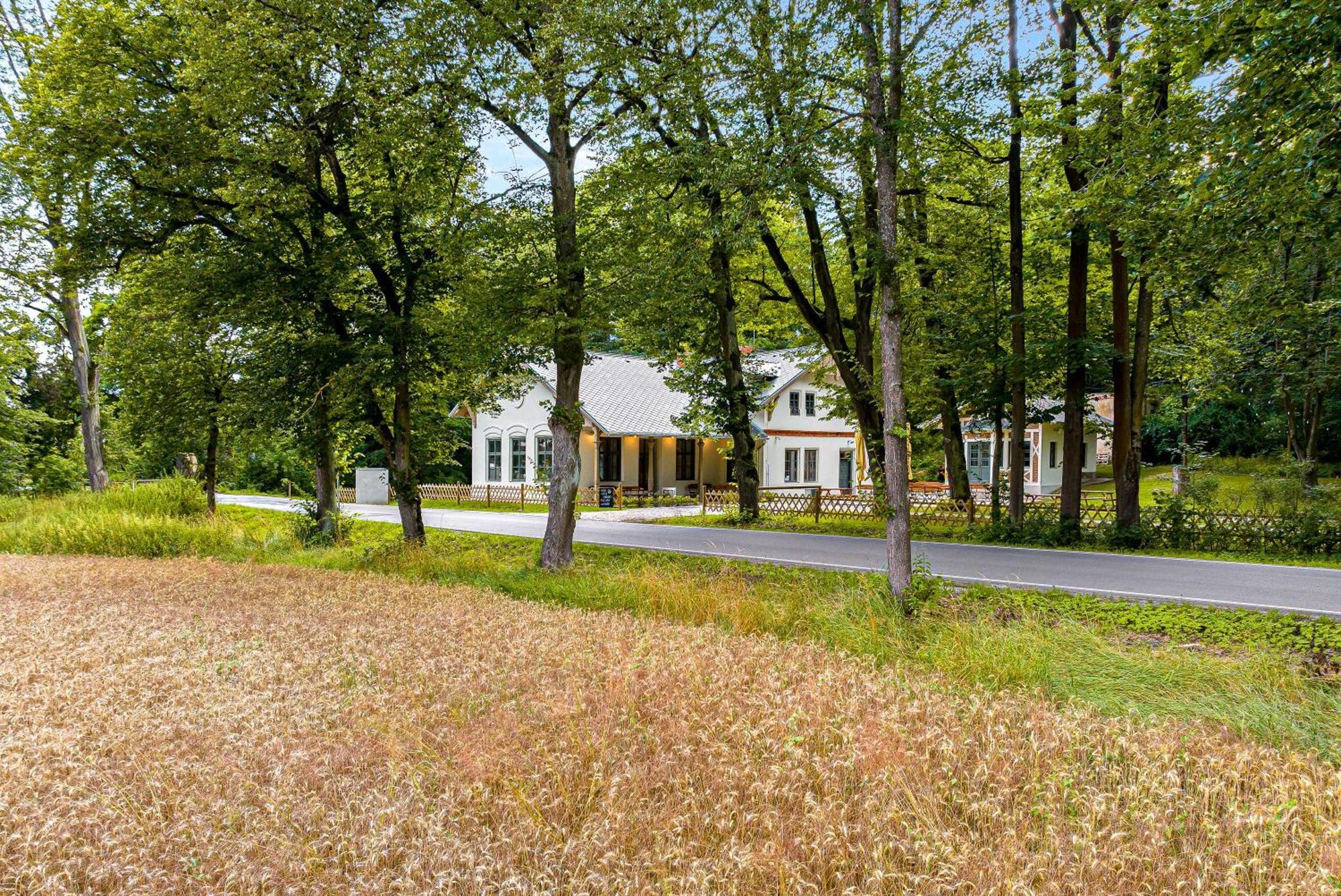 Vyletni Restaurace Rudolfov Hotel ยินดริคูฟราเดตส์ ภายนอก รูปภาพ