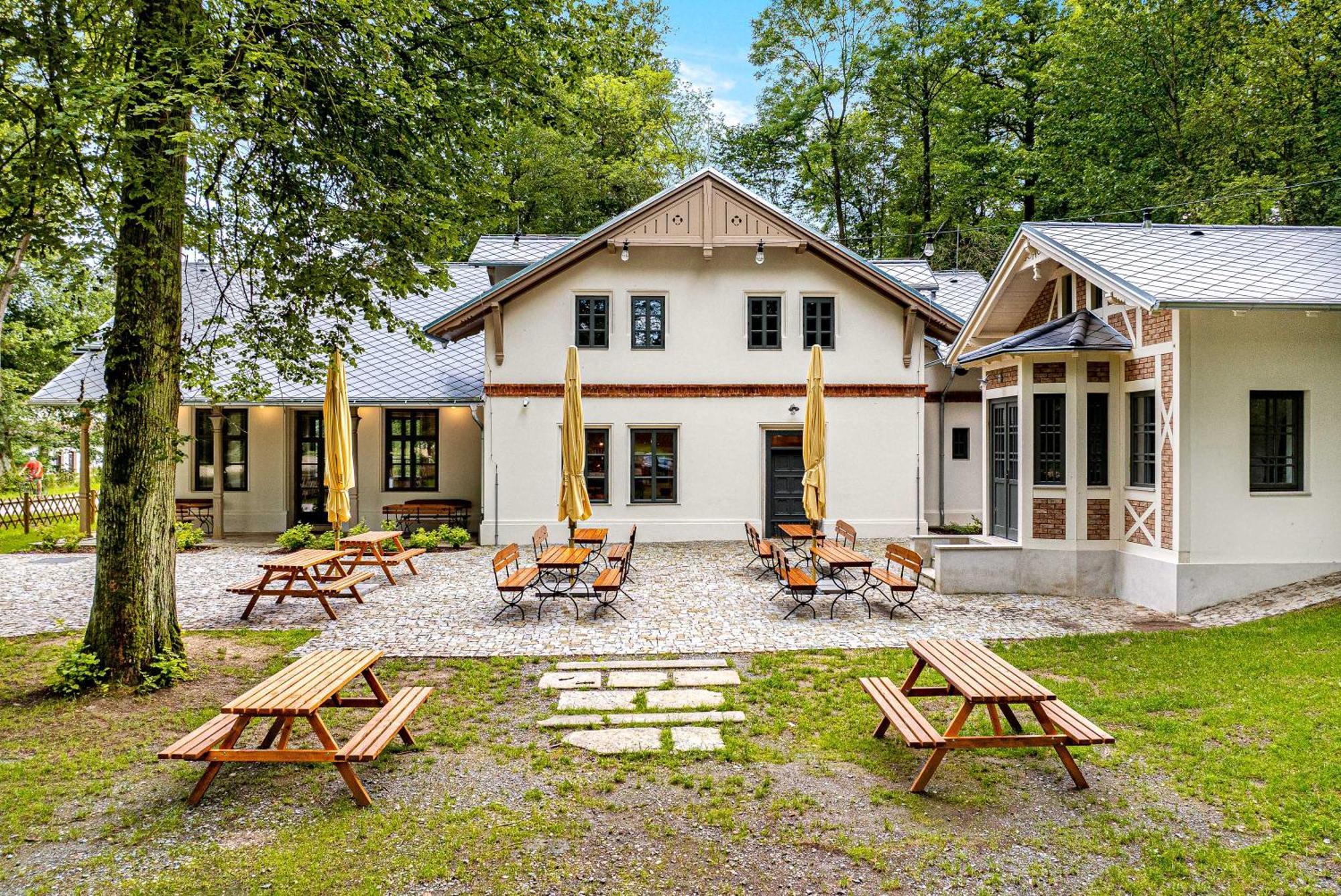 Vyletni Restaurace Rudolfov Hotel ยินดริคูฟราเดตส์ ภายนอก รูปภาพ